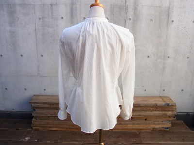 ALDIN プルオーバーシャツ back