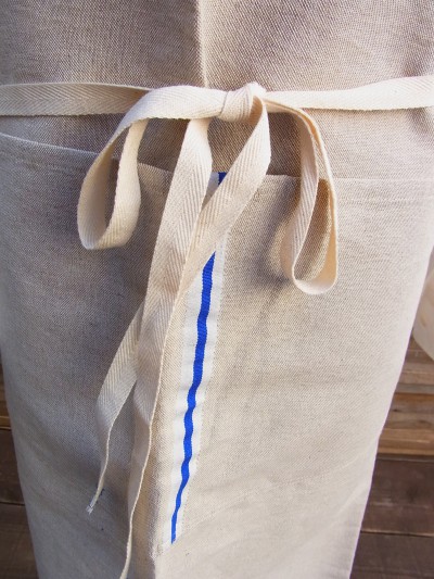 ALDIN apron centre pocket