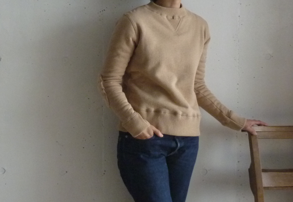エルボパッチトレーナー